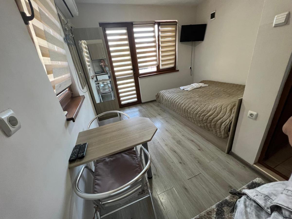 House Varna-1 กราเปตส์ ภายนอก รูปภาพ