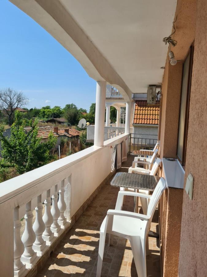 House Varna-1 กราเปตส์ ภายนอก รูปภาพ