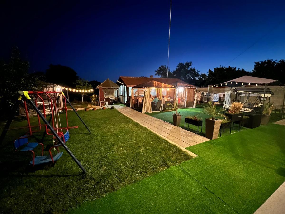 House Varna-1 กราเปตส์ ภายนอก รูปภาพ