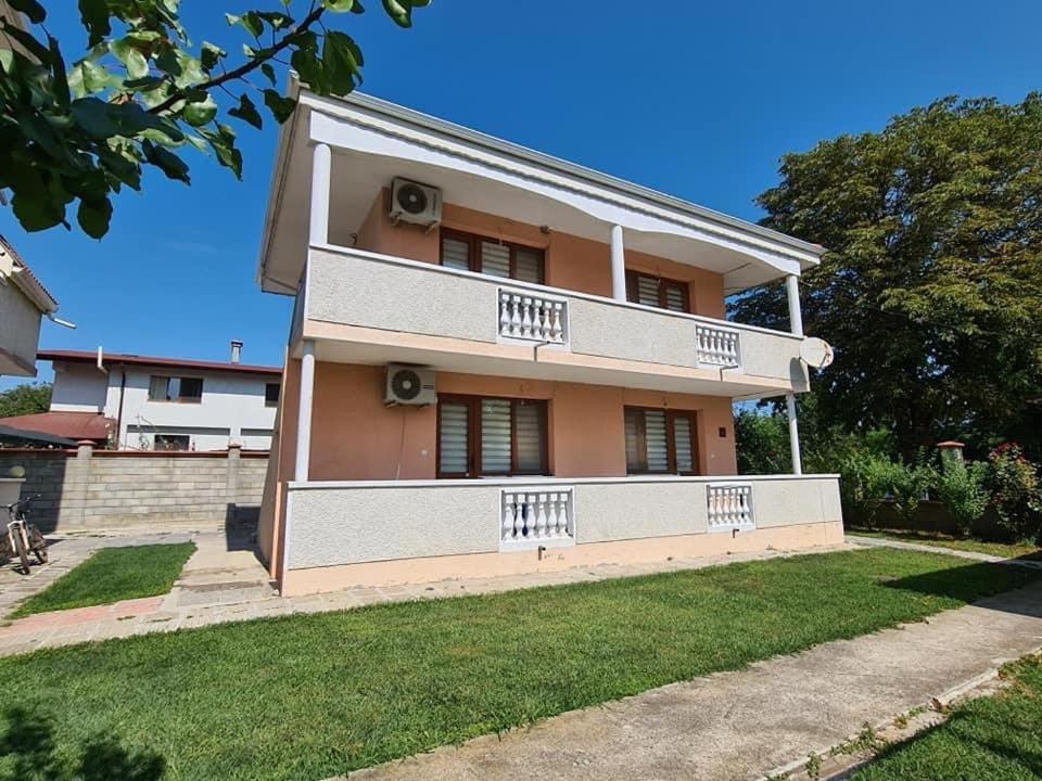 House Varna-1 กราเปตส์ ภายนอก รูปภาพ