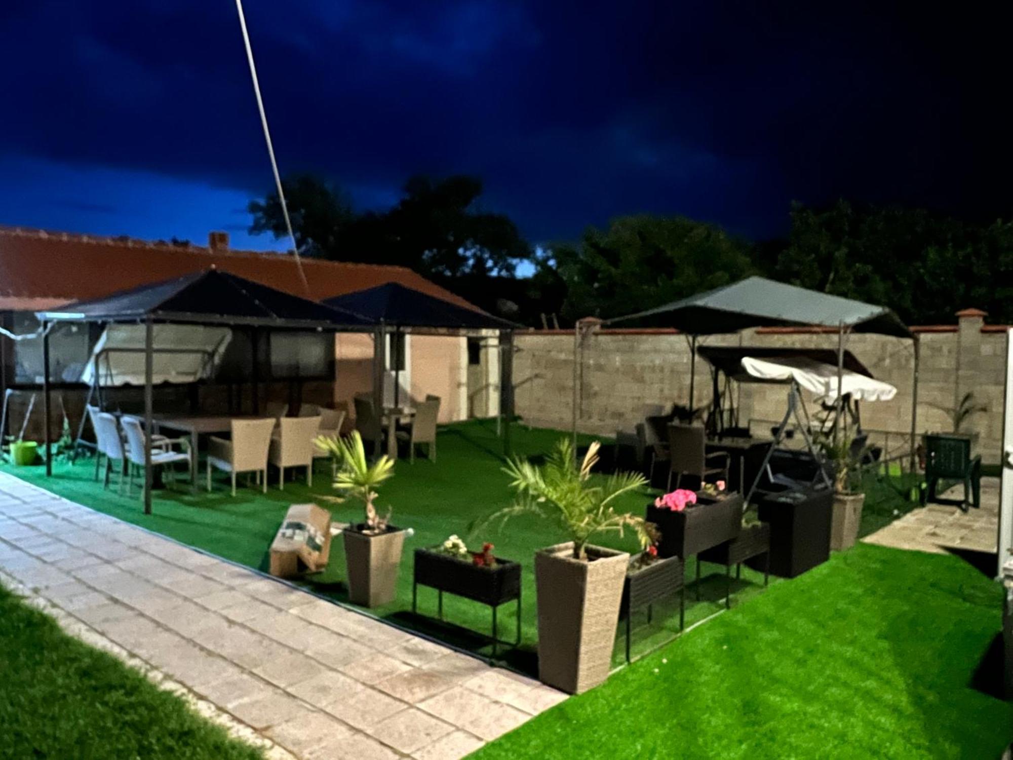 House Varna-1 กราเปตส์ ภายนอก รูปภาพ